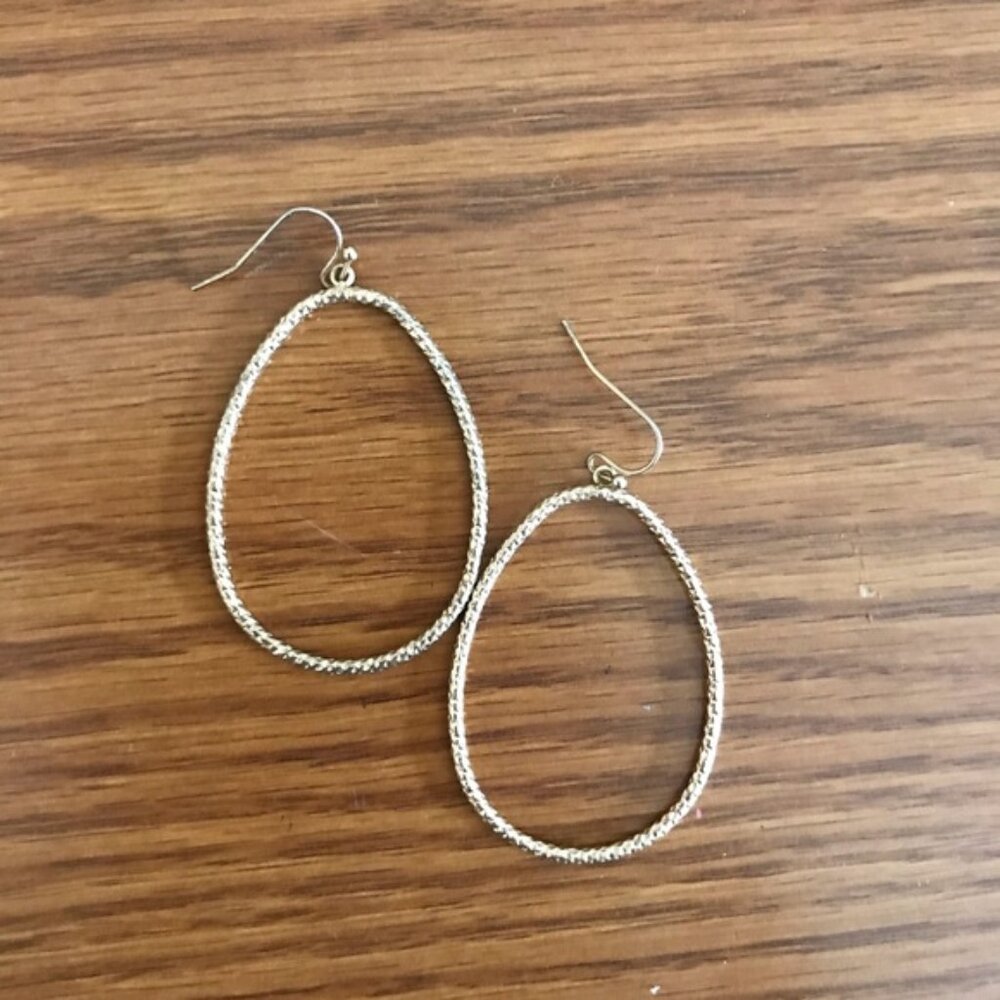 Dainty gold hoops